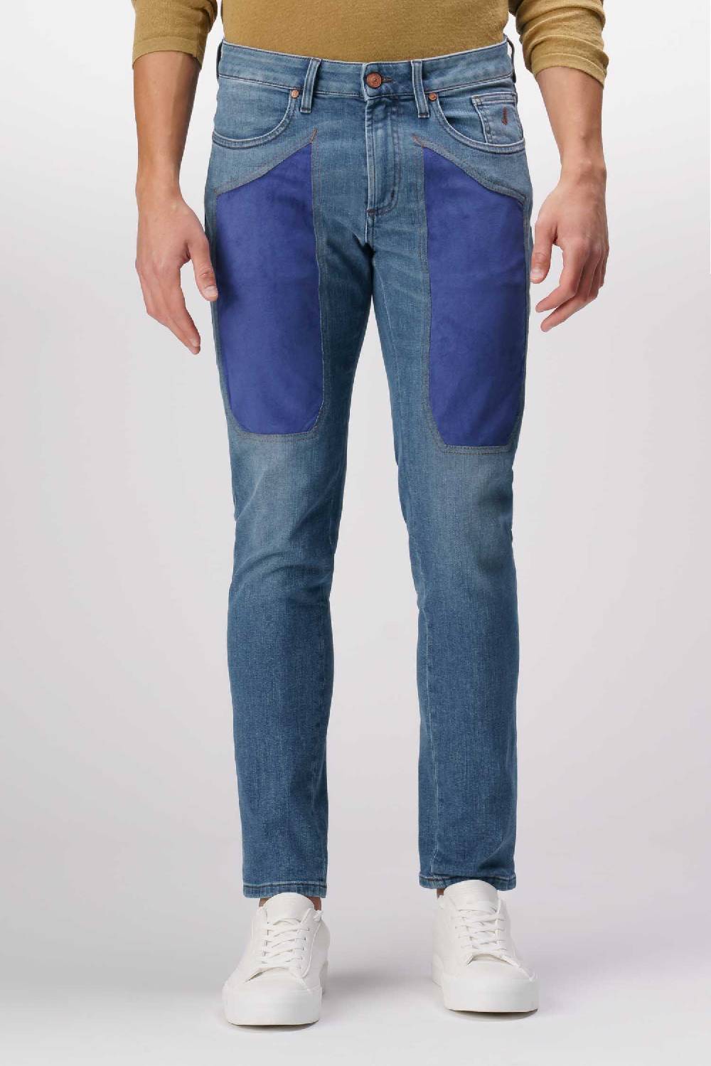 Jeckerson James - Pantalone 5 tasche con toppa in comfort denim blu medio Promozione