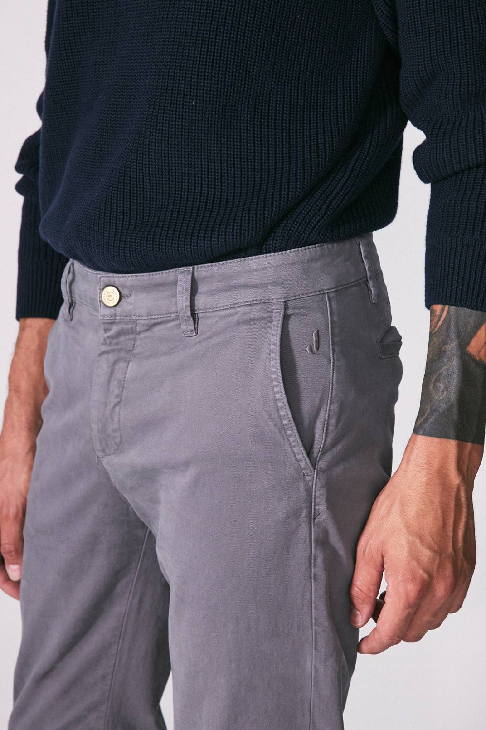 Jeckerson Chino slim fit in gabardina stretch In Vendita