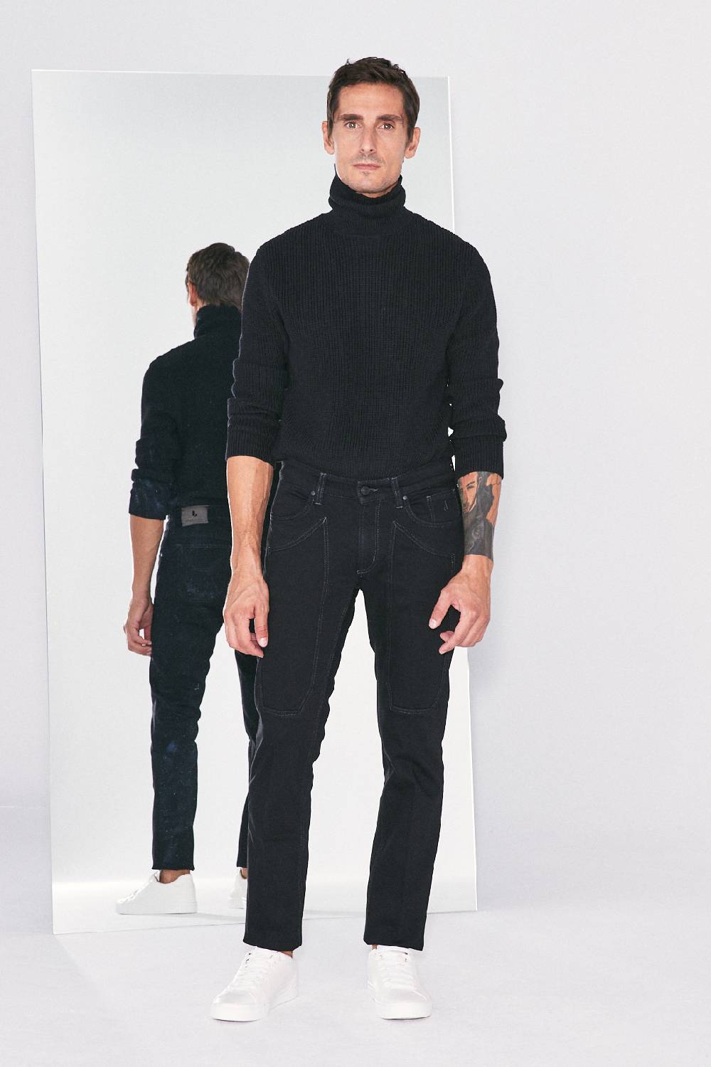 Jeckerson Pantalone 5 tasche in denim nero rinse con toppa in Alcantara® Offerte