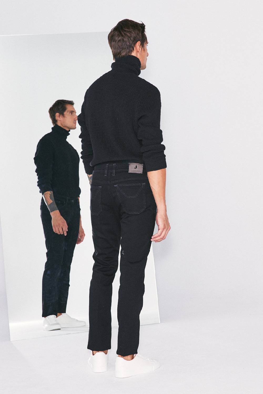 Jeckerson Pantalone 5 tasche in denim nero rinse con toppa in Alcantara® Offerte