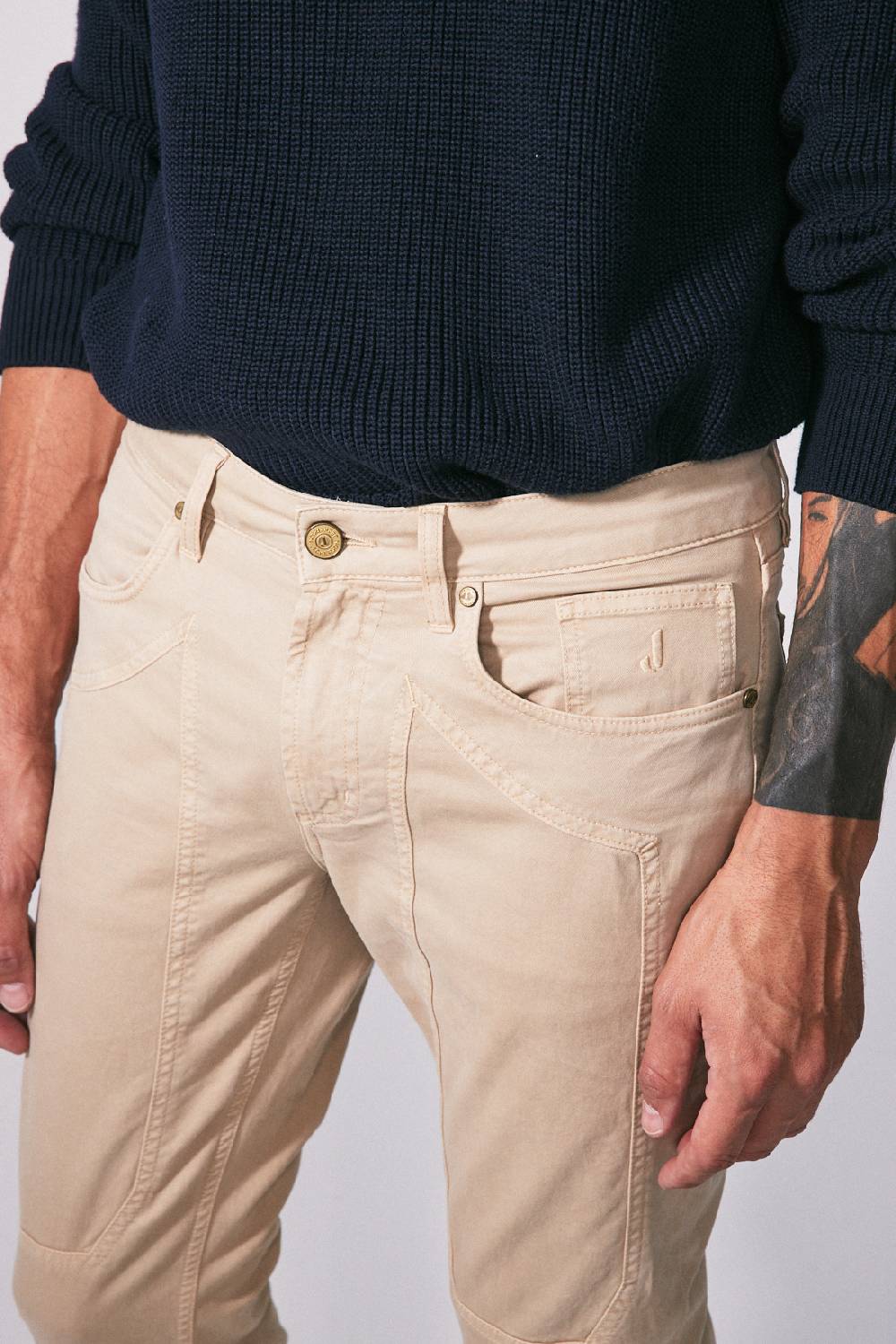 Jeckerson Pantalone skinny in gabardina stretch con toppa Saldi Di Fabbrica