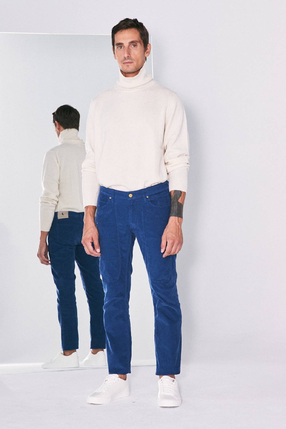 Jeckerson Pantalone slim fit in velluto con toppa in tono Negozio