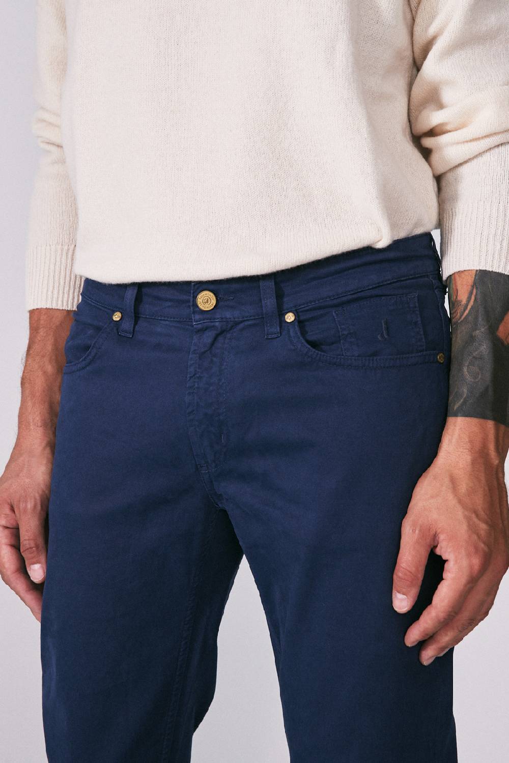 Jeckerson Pantalone slim in gabardina stretch In Saldo