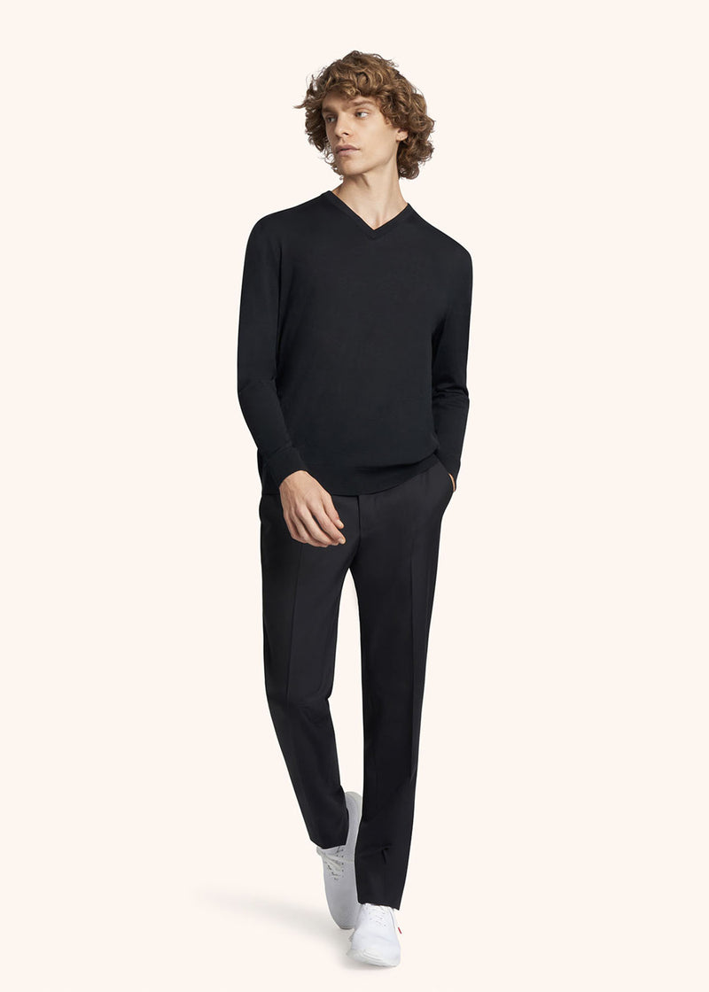 Kiton MAGLIA SCOLLO V LANA UK865K5 Comprane uno, ottenene uno gratis