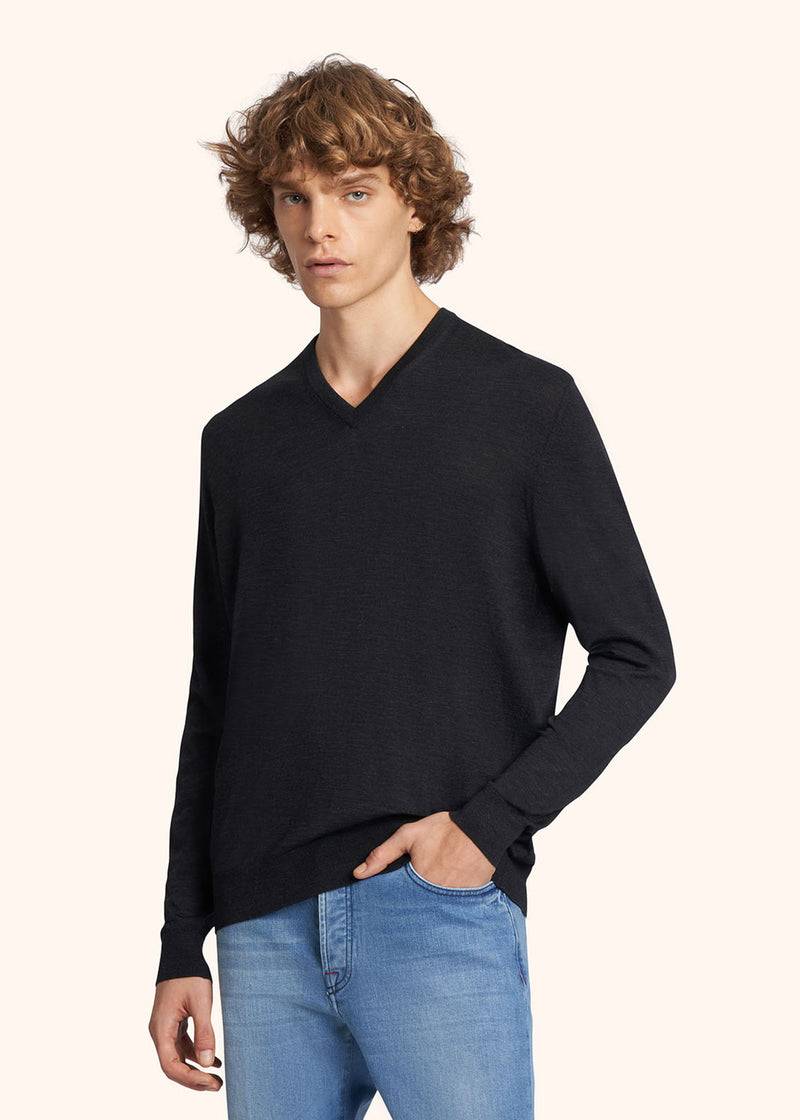 Kiton MAGLIA SCOLLO V LANA UK8651015 Offerte speciali