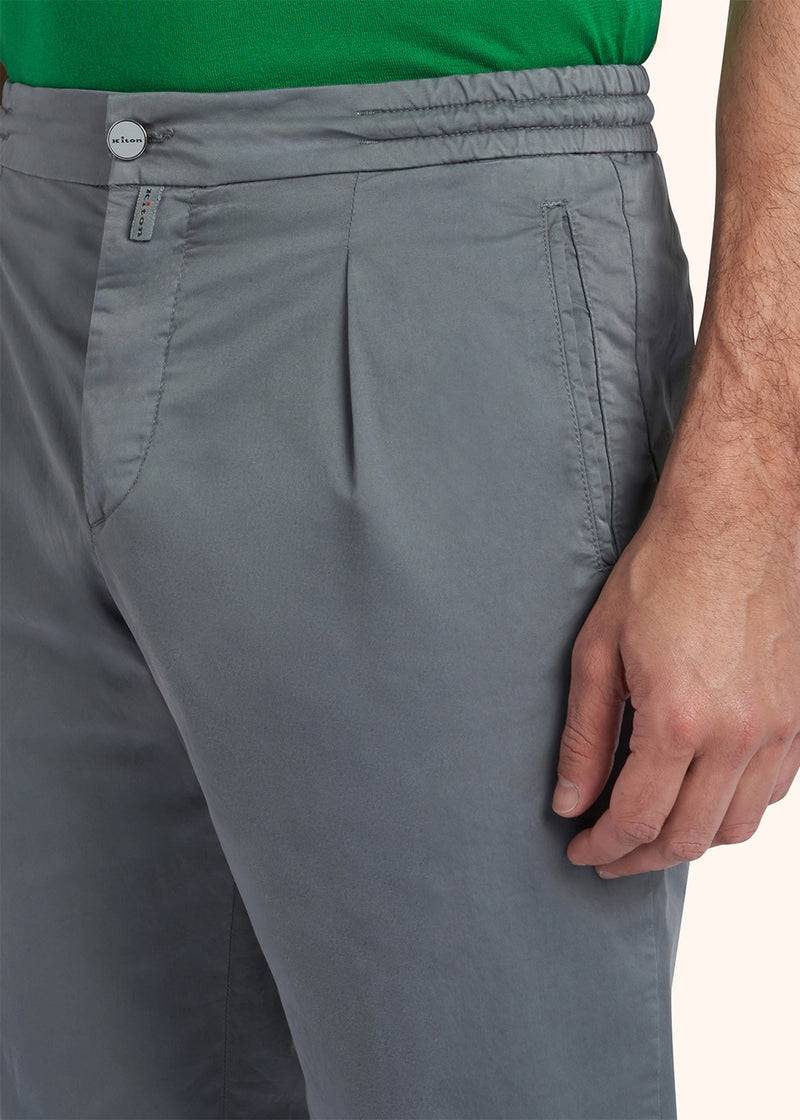 Kiton PANTALONI COTONE UP1LACK0600D05 Fino al 65% di sconto