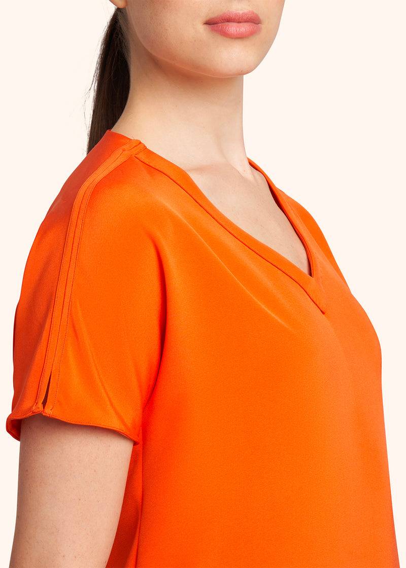 Kiton T-SHIRT SETA D47454K0977A17 Prezzo basso