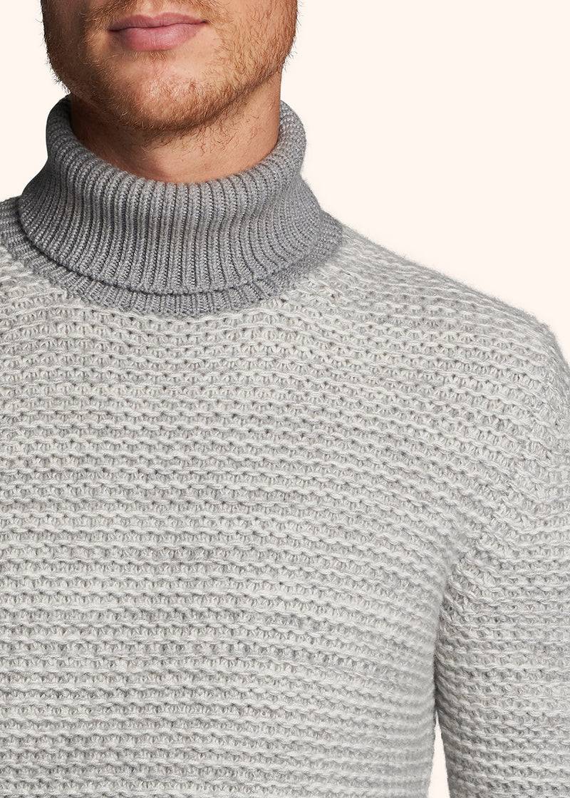 Kiton MAGLIA COLLO ALTO Cashmere UMK006904 Enormi sconti