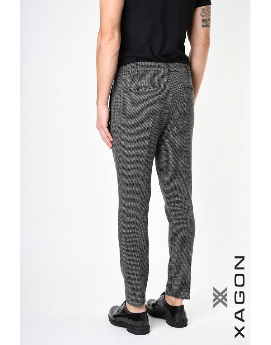 La haine inside us PANTALONE 1PCHIPA Nero Offerta