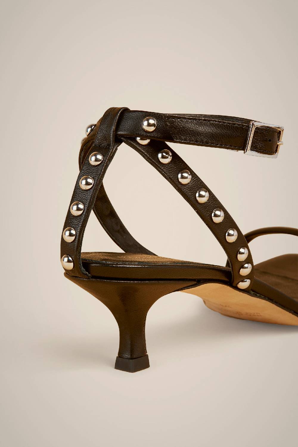 Liviana Conti SANDALO CON BORCHIE S4AA4SC12Y69-0.36 Offerta