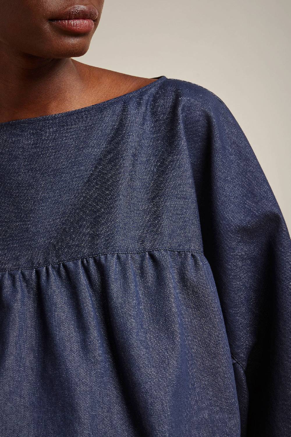 Liviana Conti BLUSA CON ARRICCI S4FF4SL60N08-0.38 50% di sconto per tempo limitato