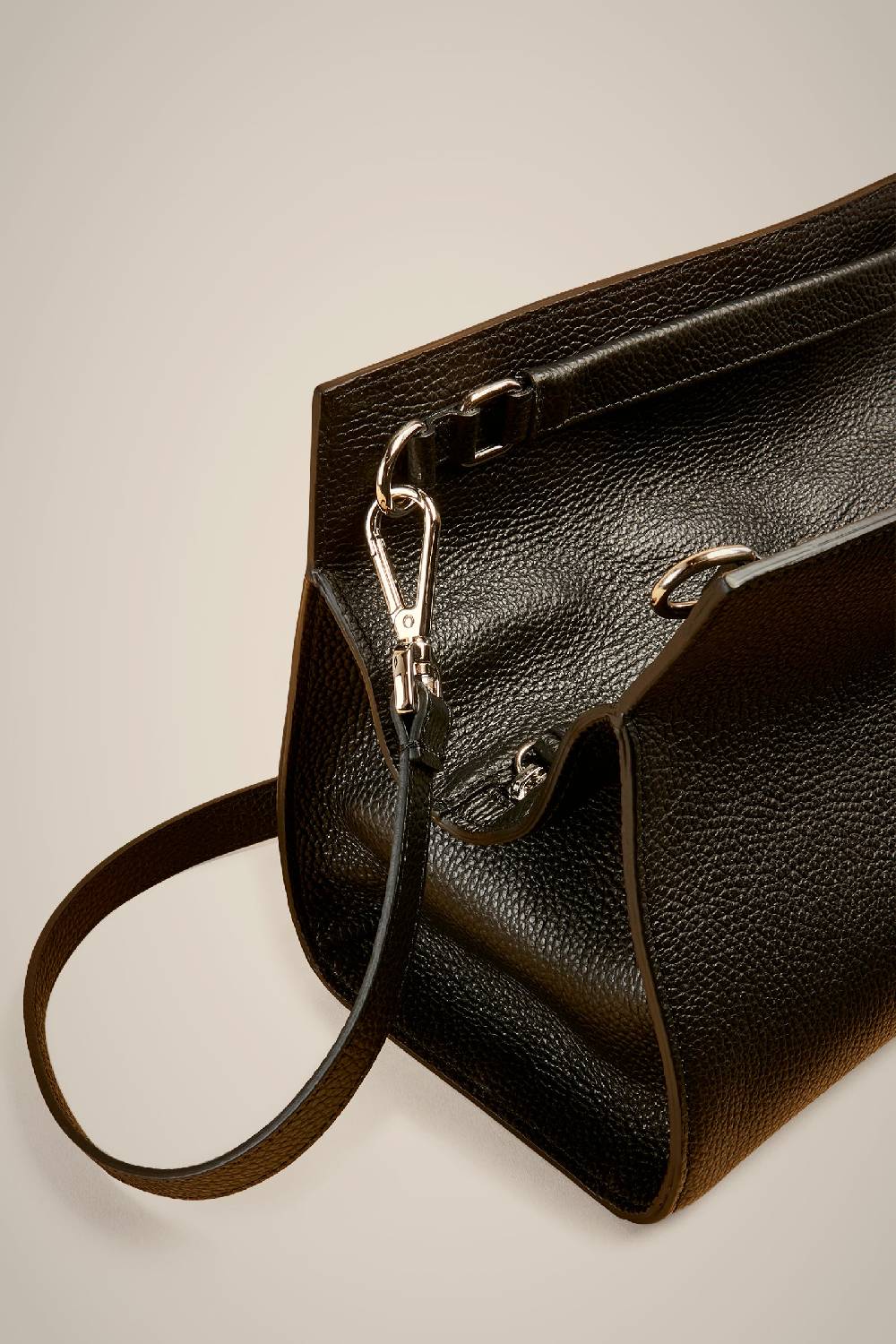 Liviana Conti CLUTCH DOPPIA MANIGL S4AA4SA01Y69-0.NR Fornitura limitata