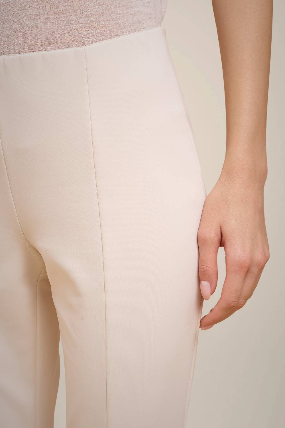 Liviana Conti PANTALONE SPACCHI IN TECNOSOFT W4FF4WJ29A10-2.38 Italy