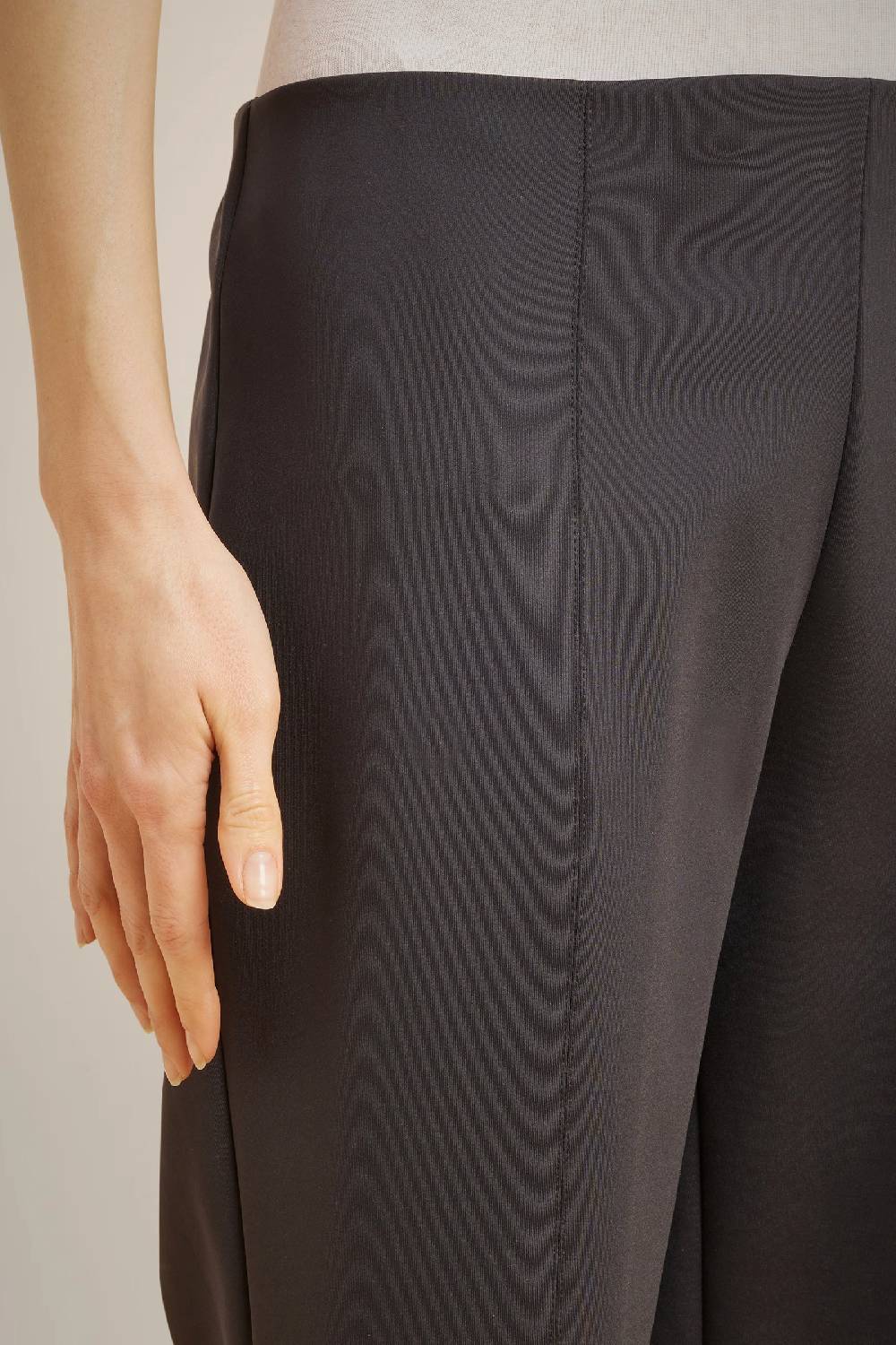Liviana Conti PANTALONE AFFUSOLATO W4LL4WJ35Y69-0.38 Acquista Ora