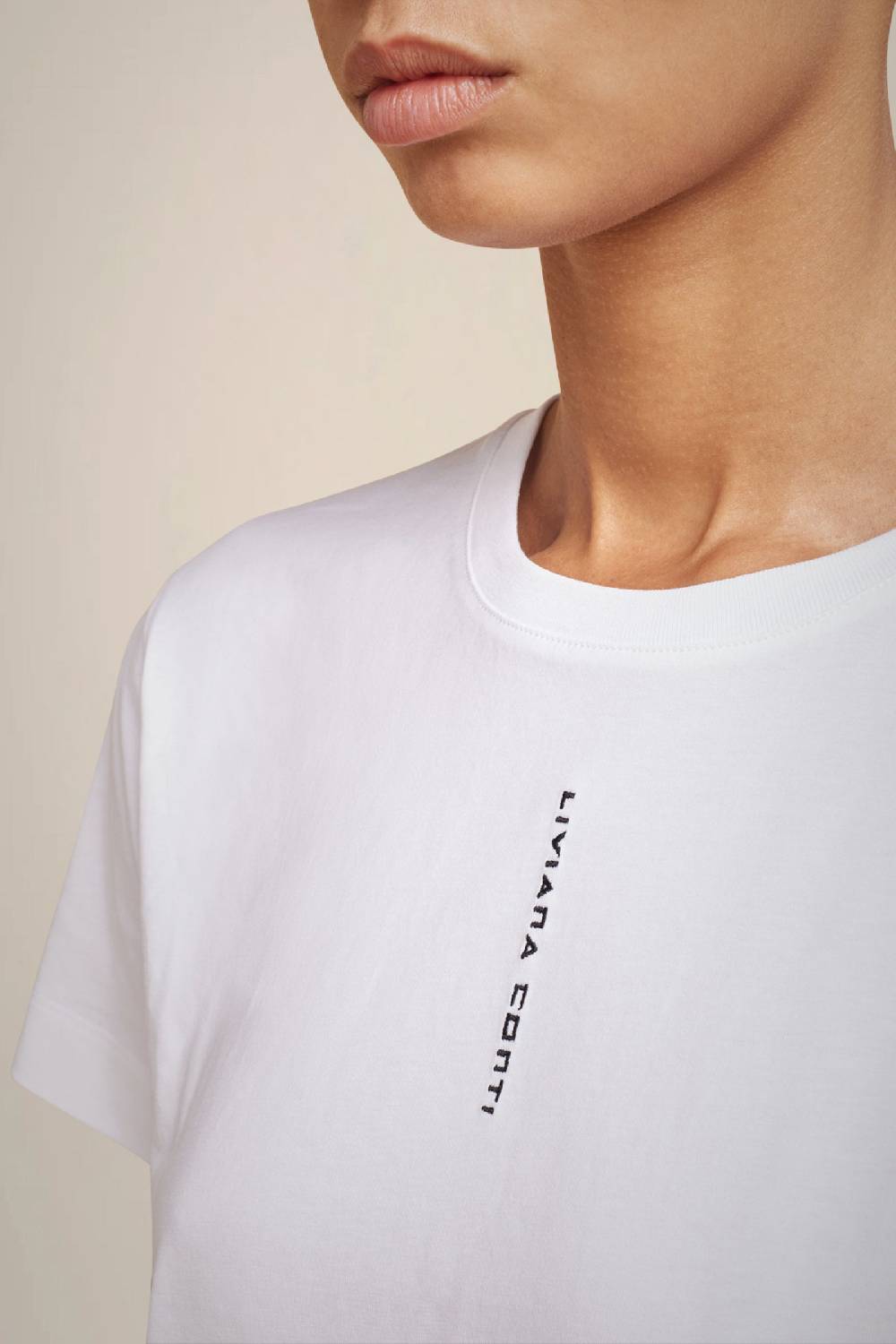 Liviana Conti T-SHIRT RICAMO LOGO W4FF4WW72A01-0.XS Prezzo di fabbrica