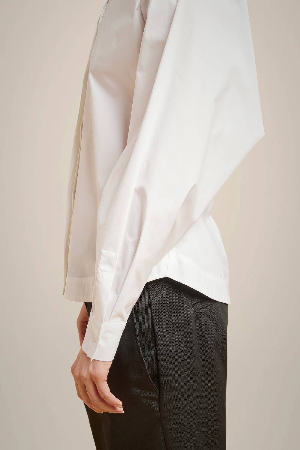 Liviana Conti CAMICIA CON COLLETTO ALLA COREANA W4LL4WK09A01-0.38 Offerta temporanea