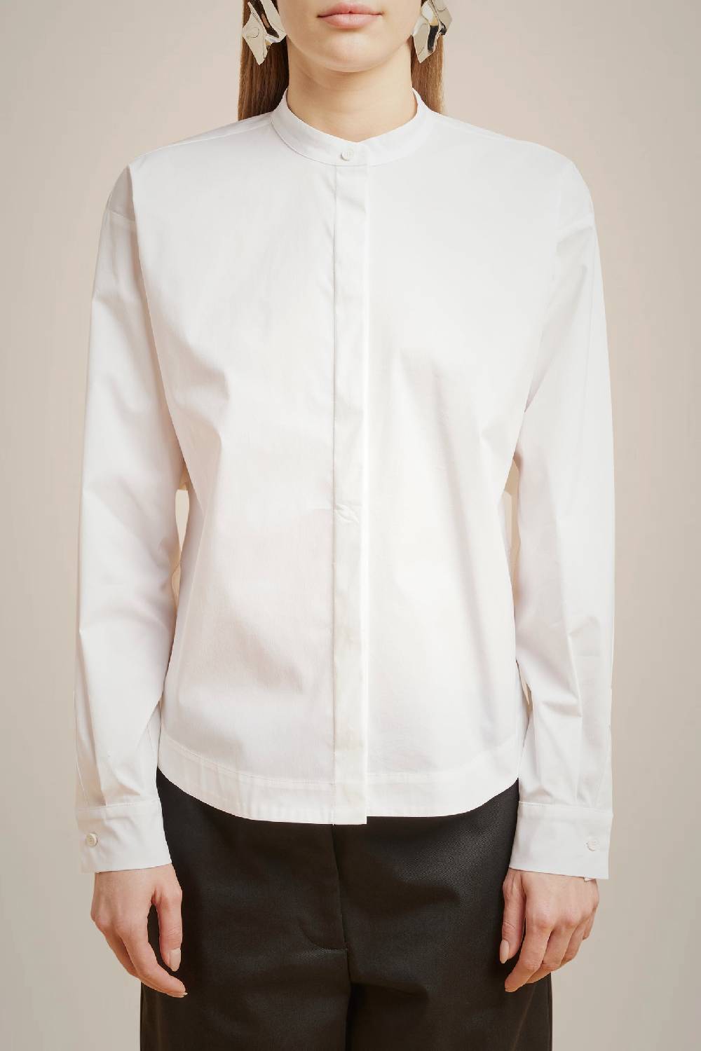 Liviana Conti CAMICIA CON COLLETTO ALLA COREANA W4LL4WK09A01-0.38 Offerta temporanea
