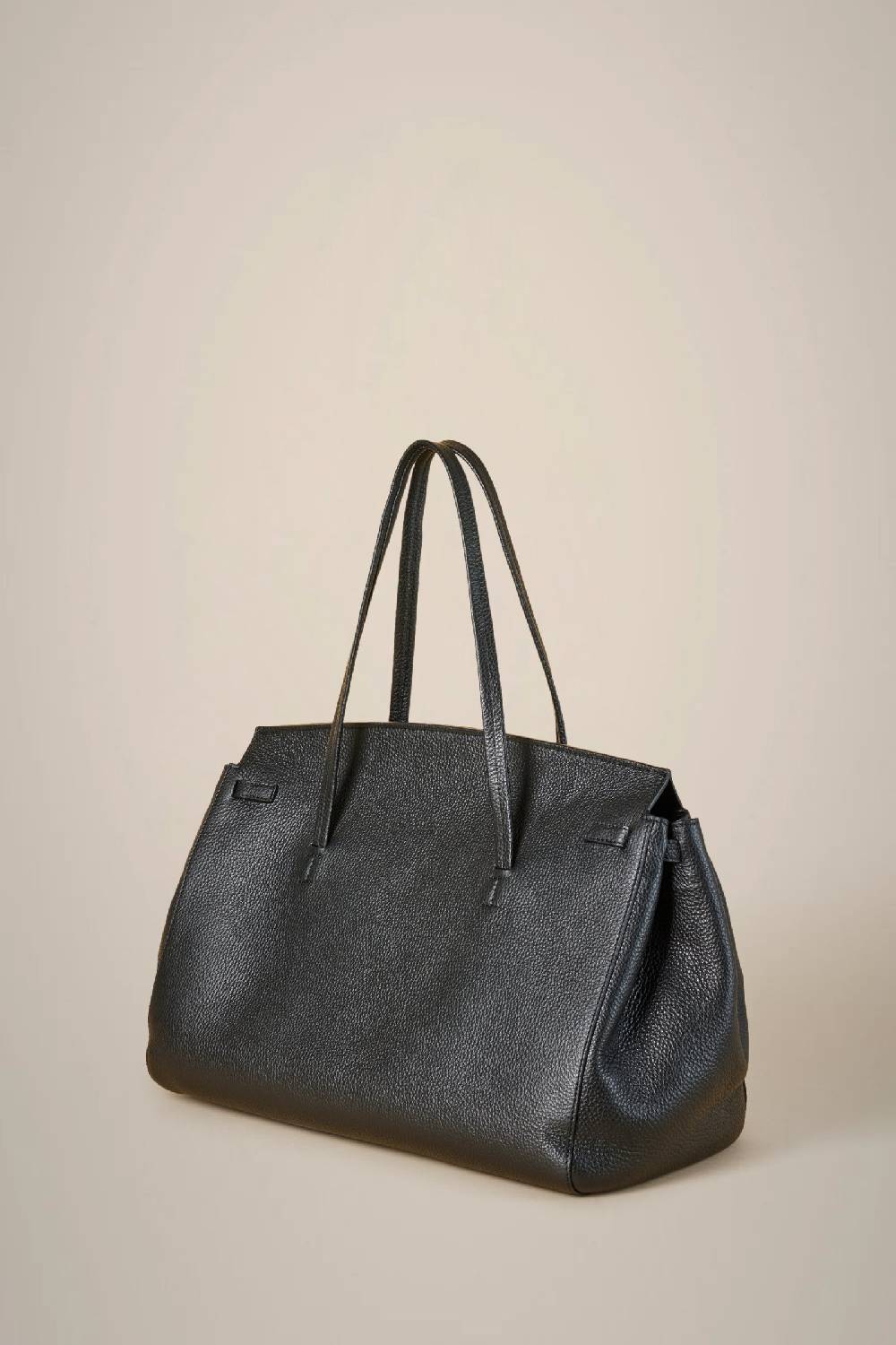 Liviana Conti MAXI HAND BAG W4AA4WA06Y69-0.NR Rilascio limitato