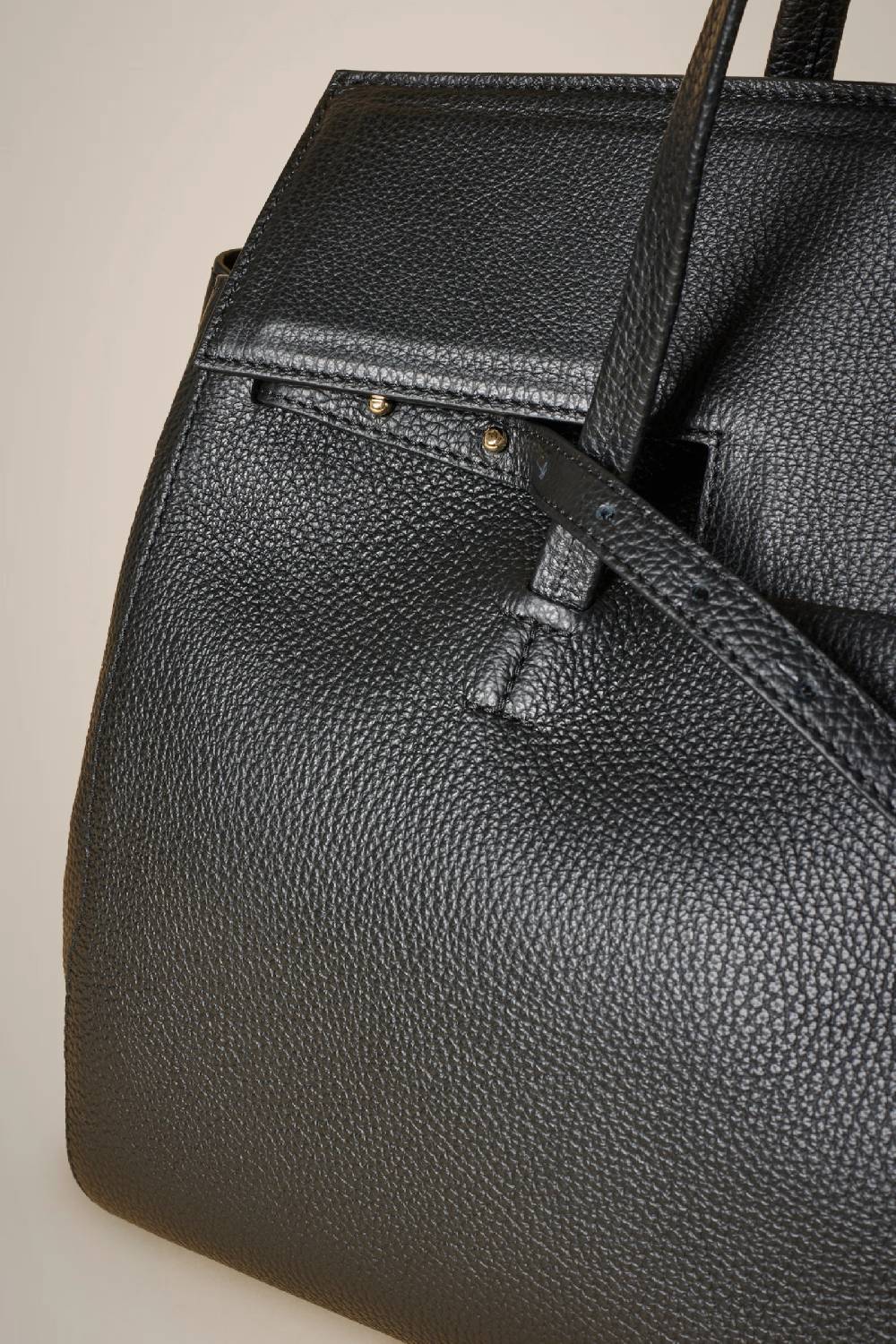 Liviana Conti MAXI HAND BAG W4AA4WA06Y69-0.NR Rilascio limitato