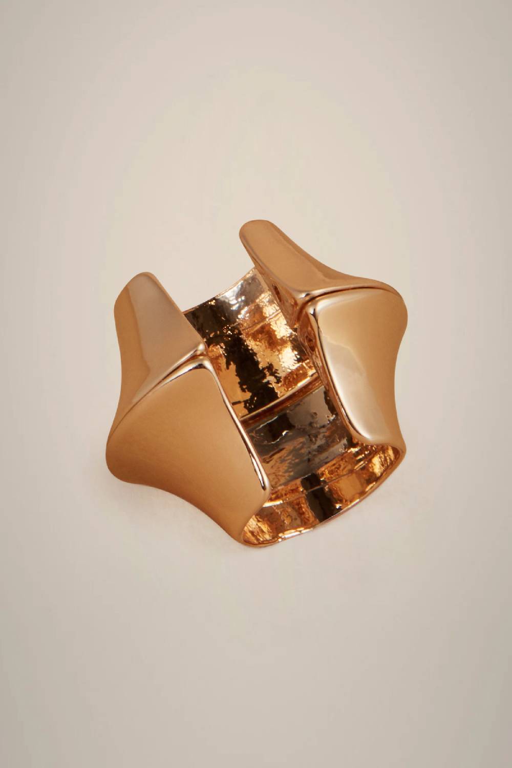 Liviana Conti EARCUFF SATURNO W4AA4WJ06Z03-0.NR Ultimi due giorni