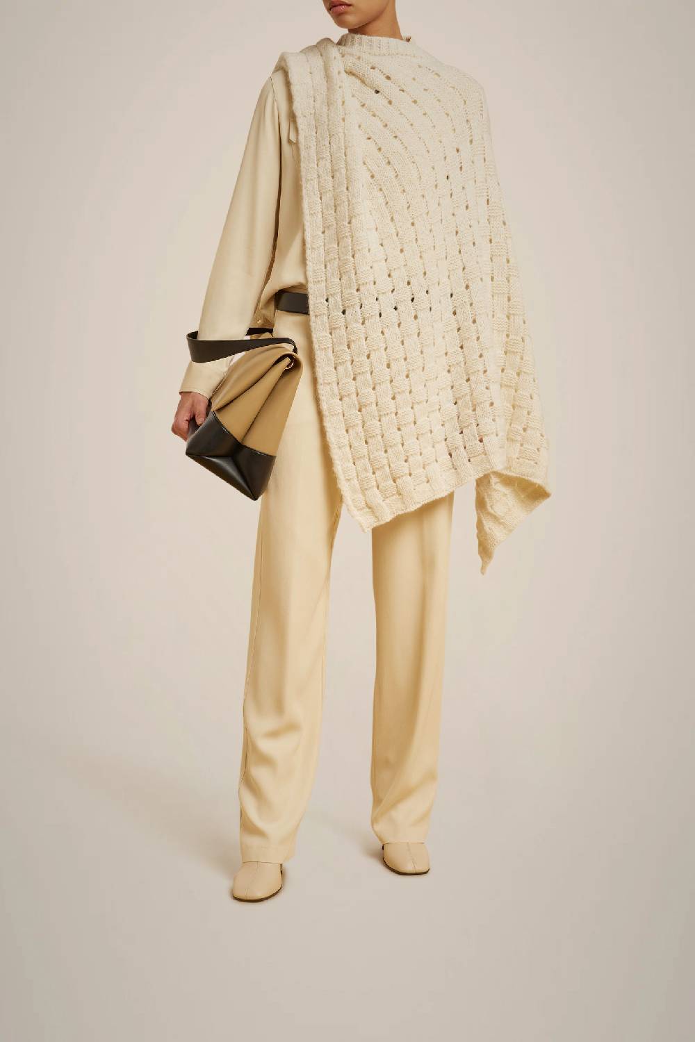 Liviana Conti MANTELLA PUNTO CANESTRO W4LL4W308A08-1.M Affare Del Giorno