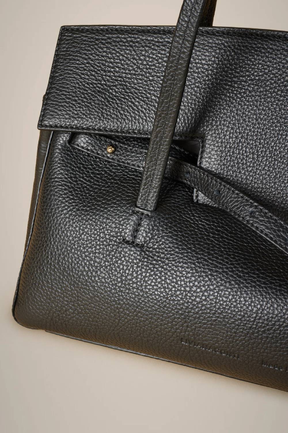 Liviana Conti HAND BAG CON PATTINA W4AA4WA05Y69-0.NR In Vendita