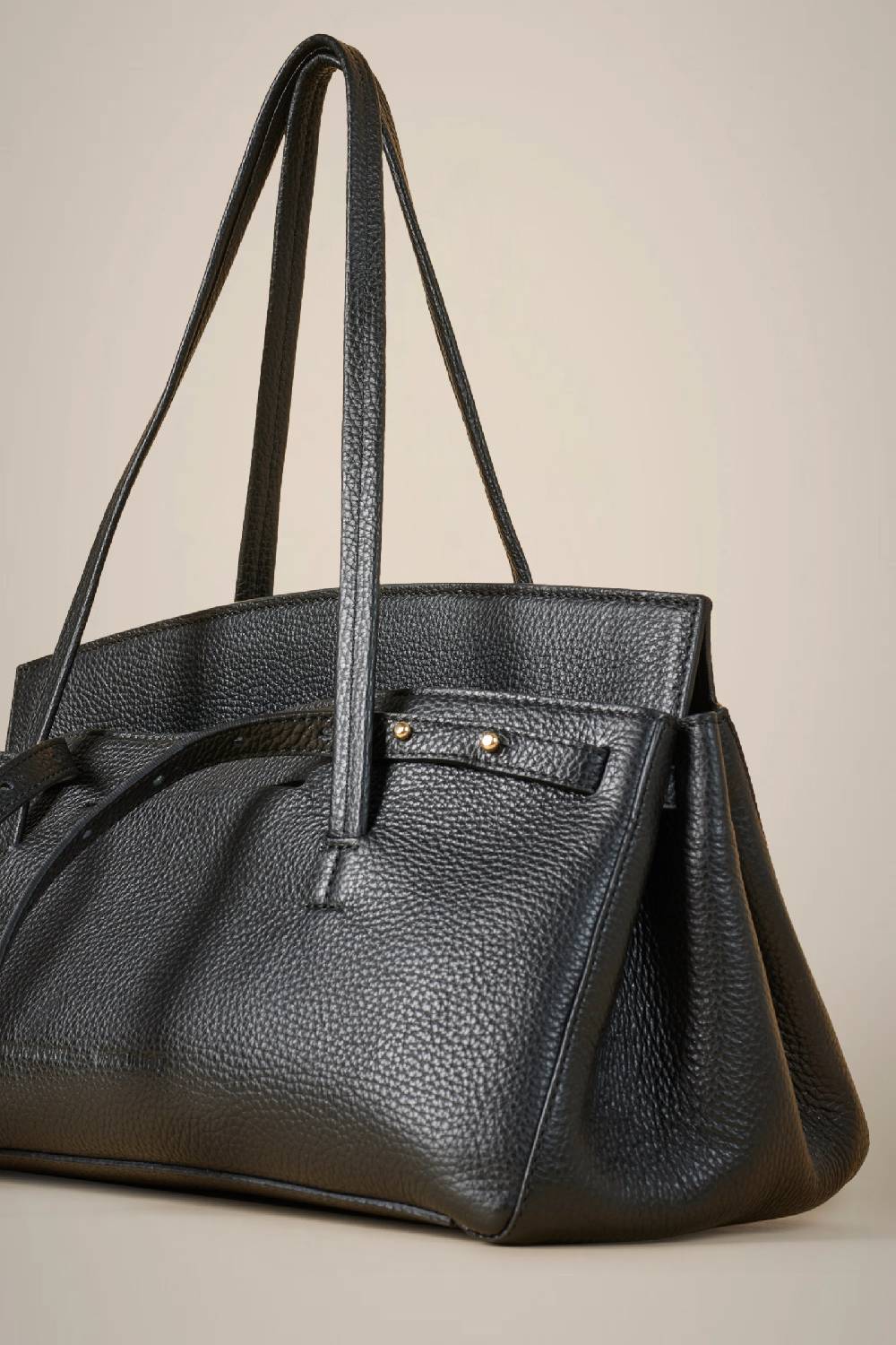 Liviana Conti HAND BAG CON PATTINA W4AA4WA05Y69-0.NR In Vendita