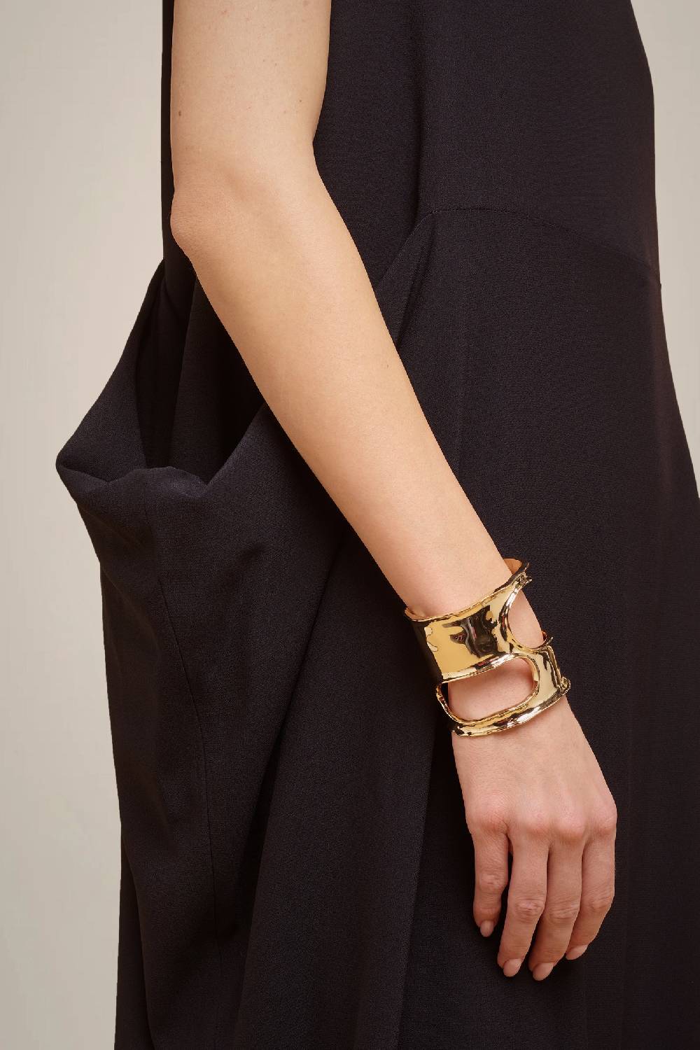 Liviana Conti BRACCIALE SCULTOREO W4AA4WJ03Z03-0.NR Shopping online
