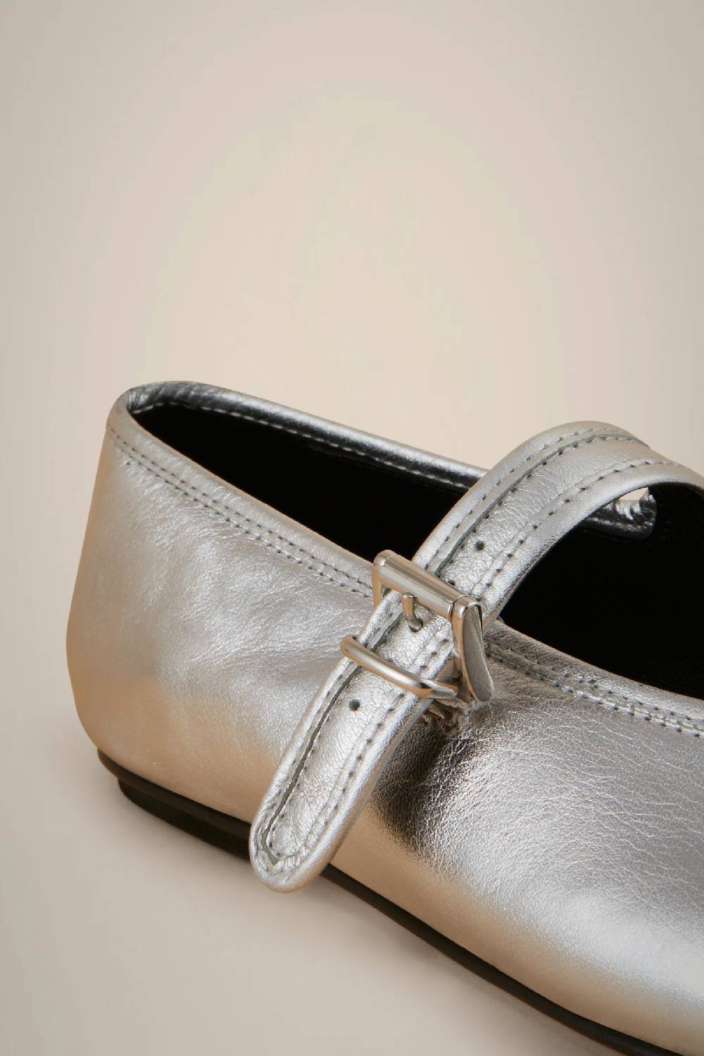 Liviana Conti BALLERINA W4AA4WC26Z07-0.37 Lightning offer
