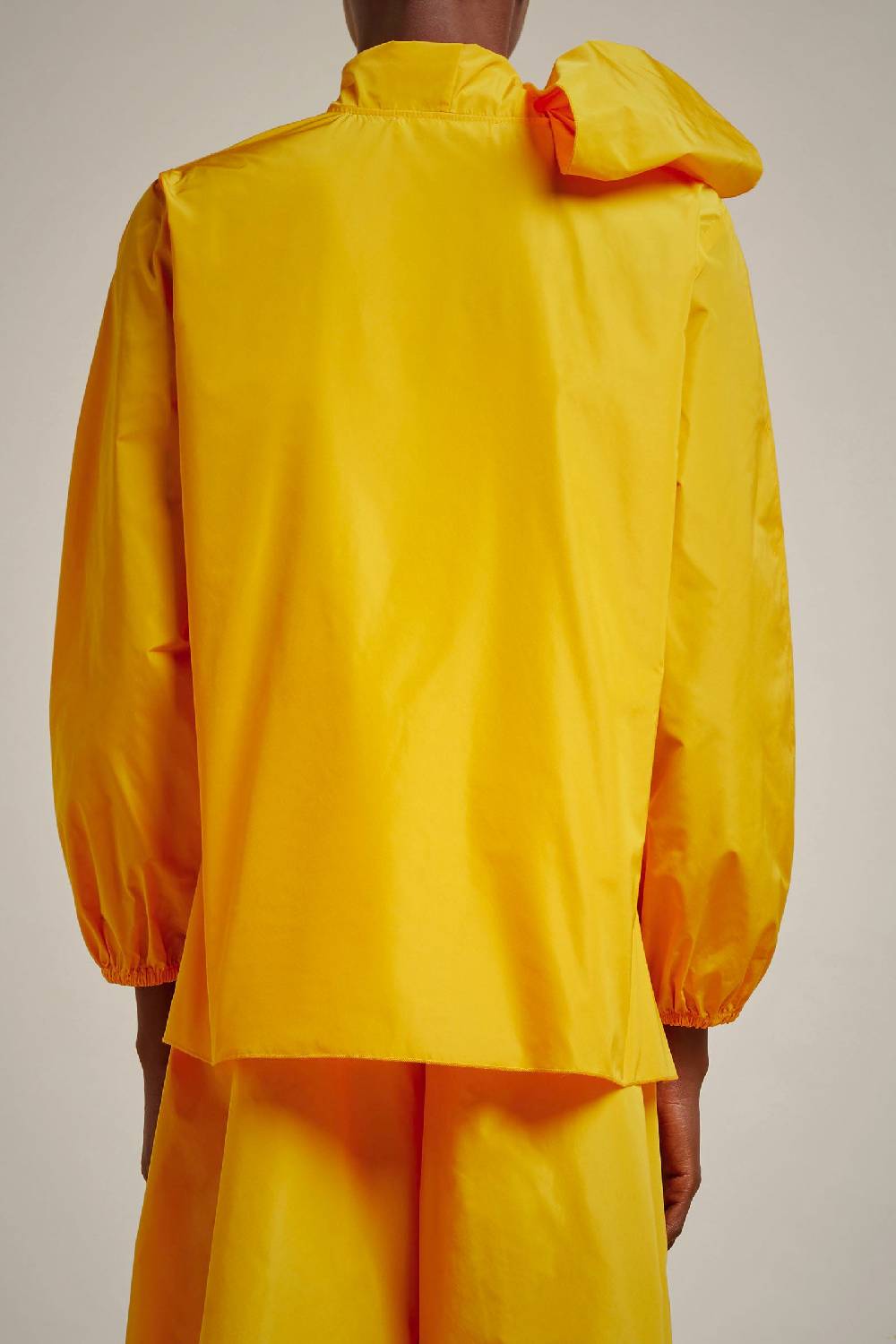 Liviana Conti BLUSA CON FIOCCO S4FF4SY05C01-0.38 Promozione temporanea