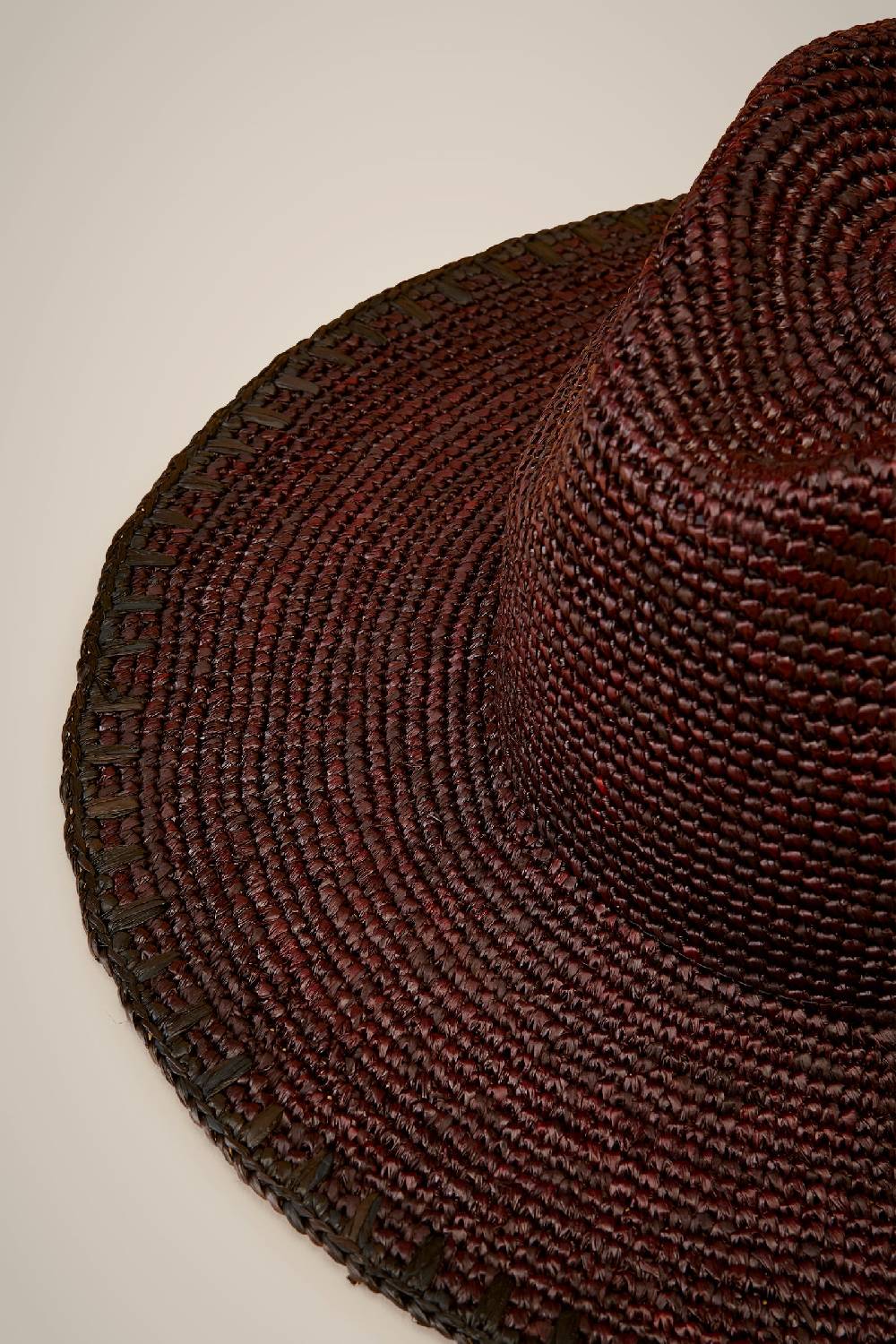 Liviana Conti CAPPELLO BICOLORE S4AA4SF52T66-0.57 Economico