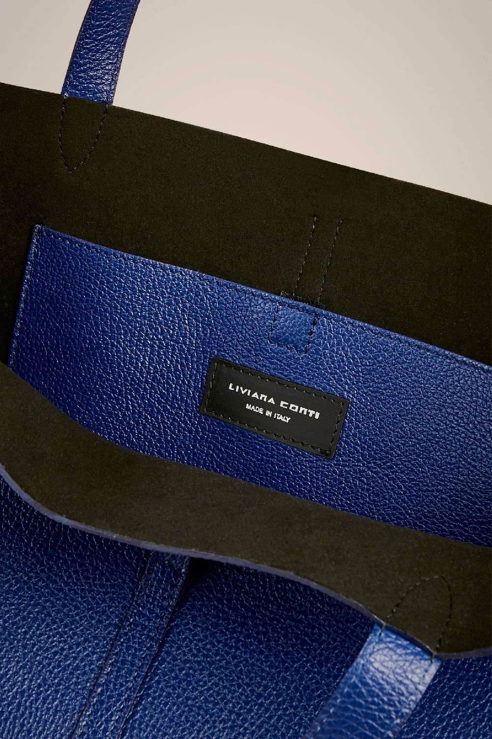 Liviana Conti TOTE CHIUSURA BARRA S4AA4SA03K57-0.NR Offerte