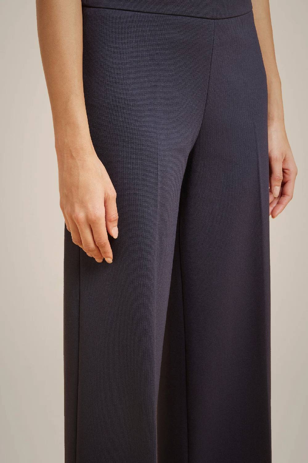 Liviana Conti PANTALONE CROP SVASATO W4LL4WI53N08-0.38 Promozione temporanea