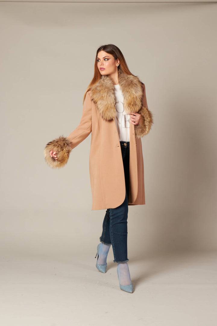 Oltre Tempo Cappotto con collo e polsi in pelliccia Grandi sconti