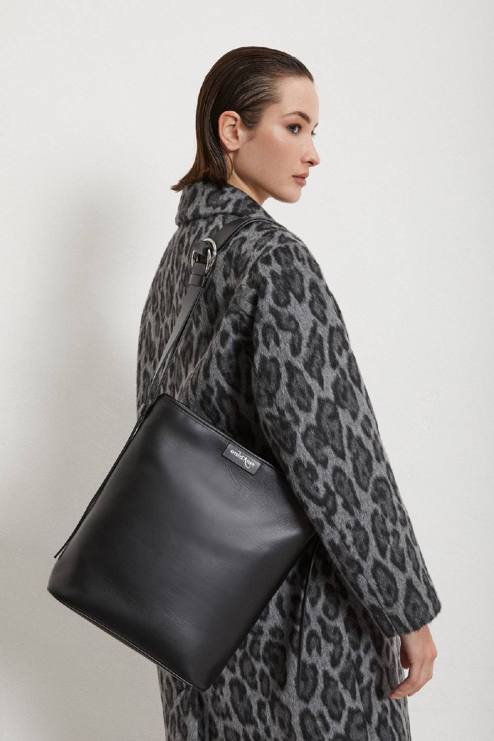 ottod'Ame Leather bucket bag Black Friday