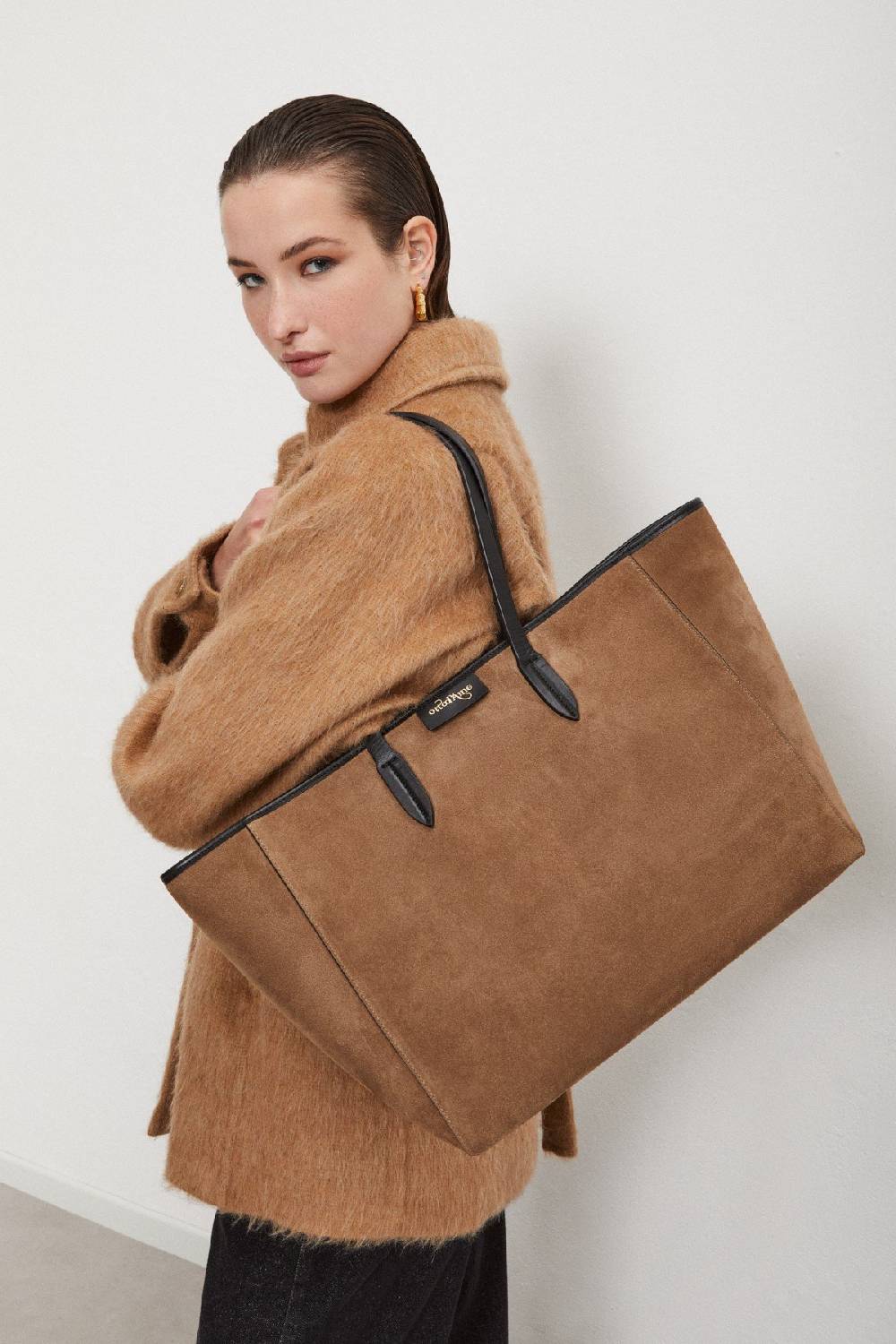 ottod'Ame Leather shopping bag Latest fashion