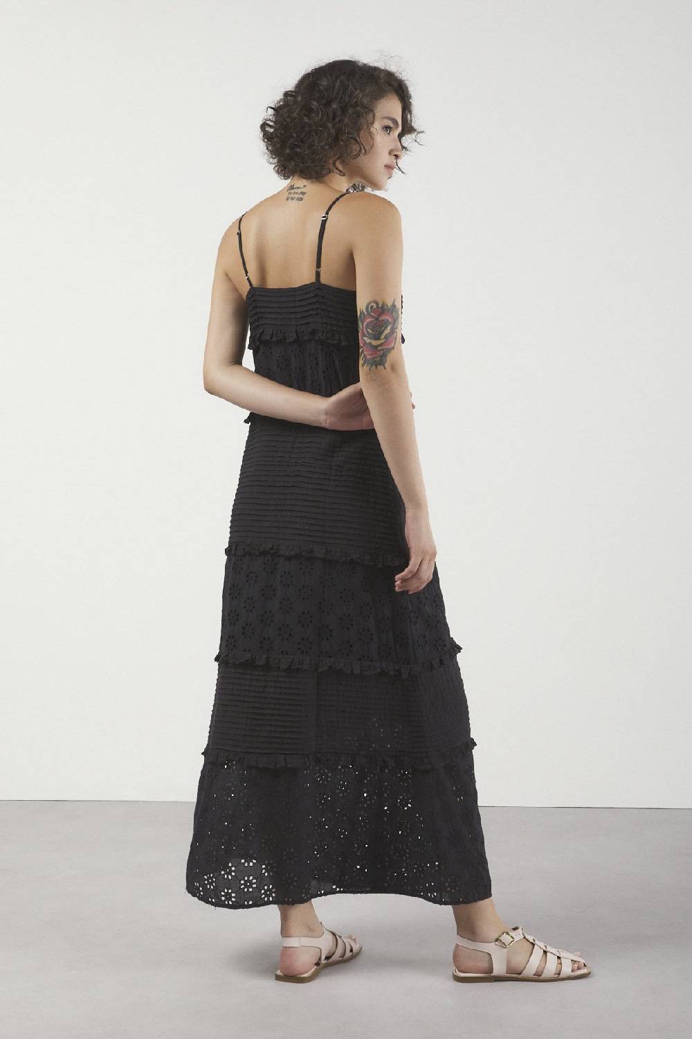 ottod'Ame Broderie anglaise long dress with ruffles Offerte esclusive