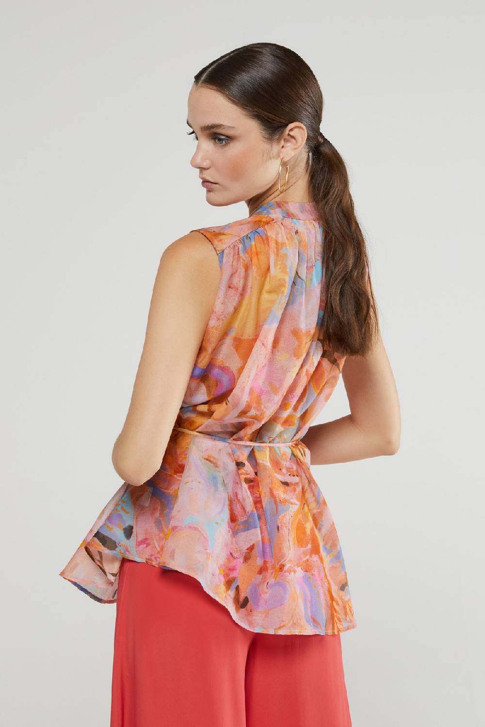 ottod'Ame Silk blend sleeveless shirt Fino al 50% di sconto
