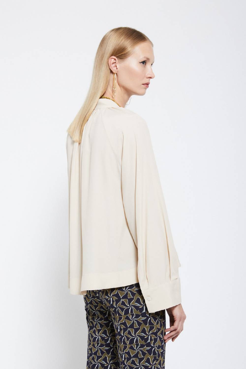 ottod'Ame Silk-blend blouse with drawstring Offerta speciale