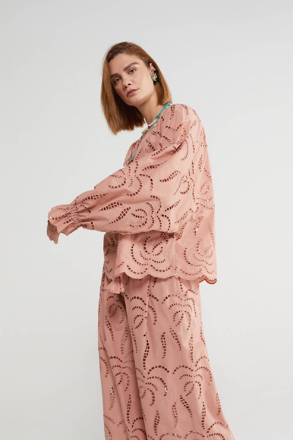 ottod'Ame Broderie anglaise shirt Offerta per la Festa della Mamma