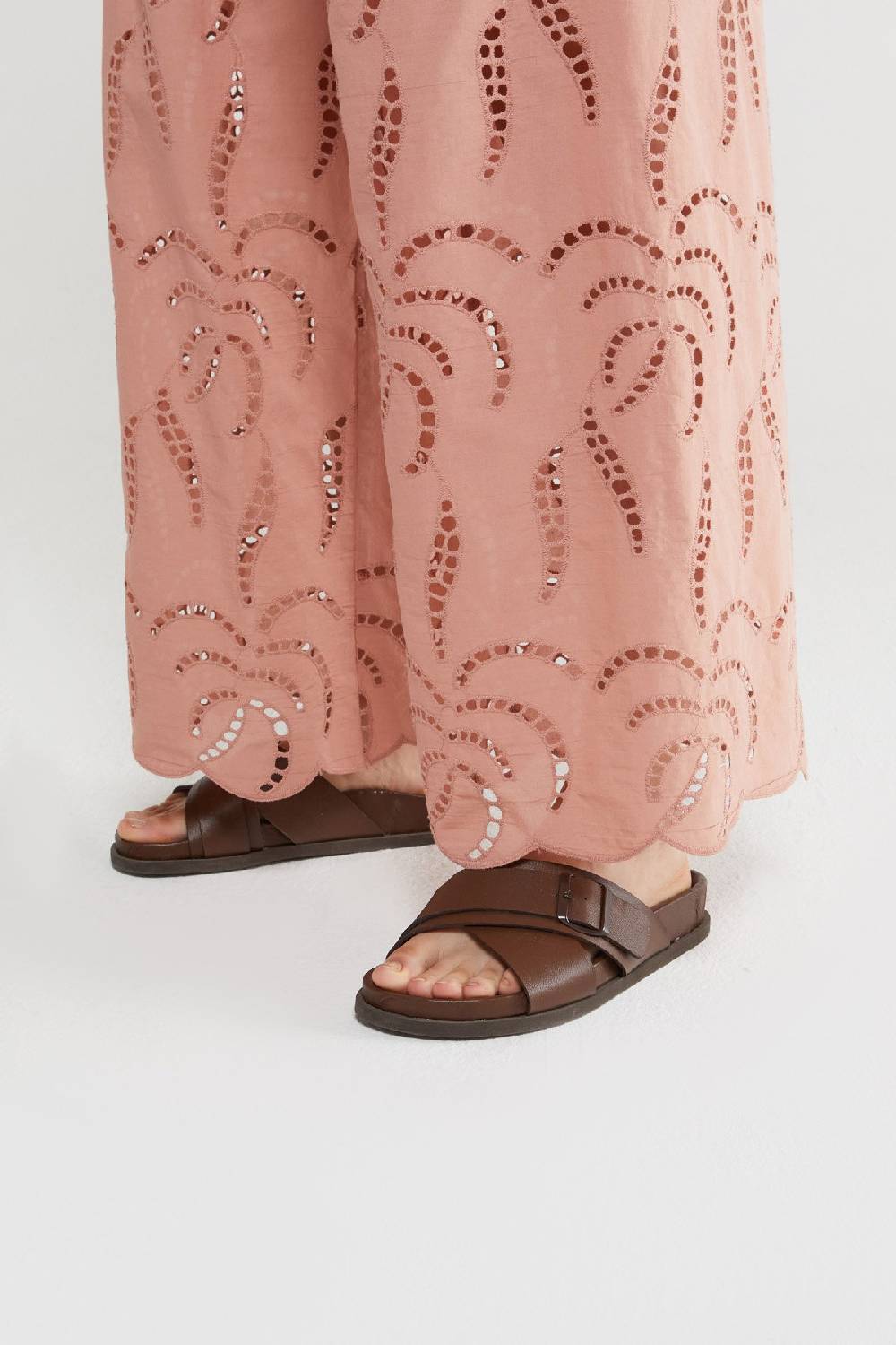 ottod'Ame Broderie anglaise palazzo trousers Offerta Giorno del Papà