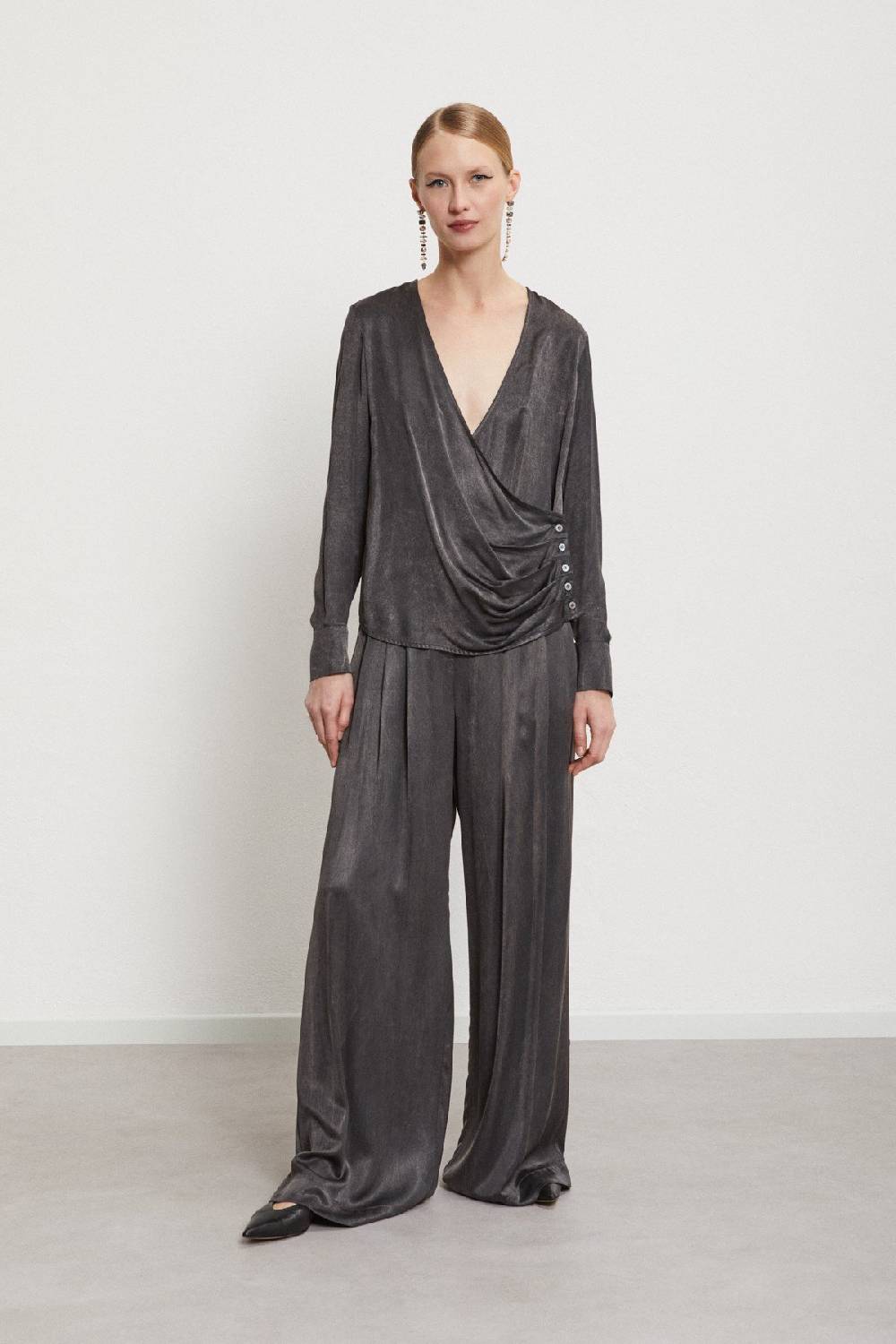 ottod'Ame Viscose blouse with V-neck and side buttoning