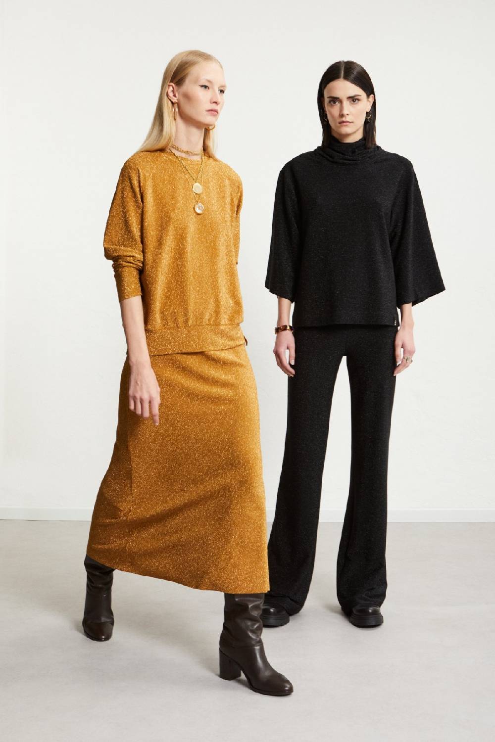 ottod'Ame Viscose blouse with lurex and flared sleeves Fino al 50% di sconto