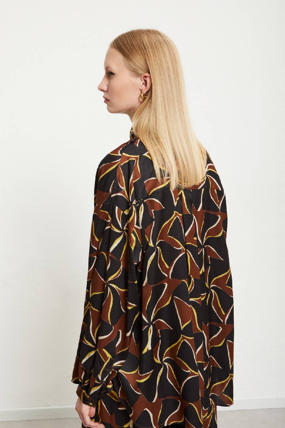 ottod'Ame Viscose shirt with rounded bottom Novità