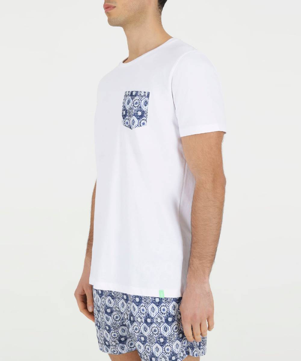 Over D T-SHIRT CON PATCH RICAMATO Convenienza