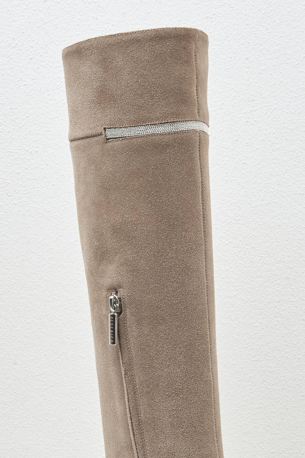 Peserico Stivale con tacco in vera pelle scamosciata Offerta San Valentino