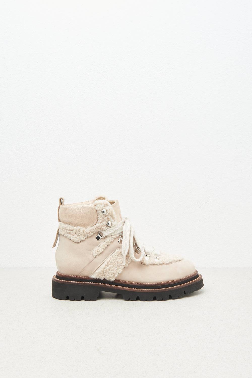 Peserico Scarpone montagna in vera pelle con eco-pelliccia Latest fashion