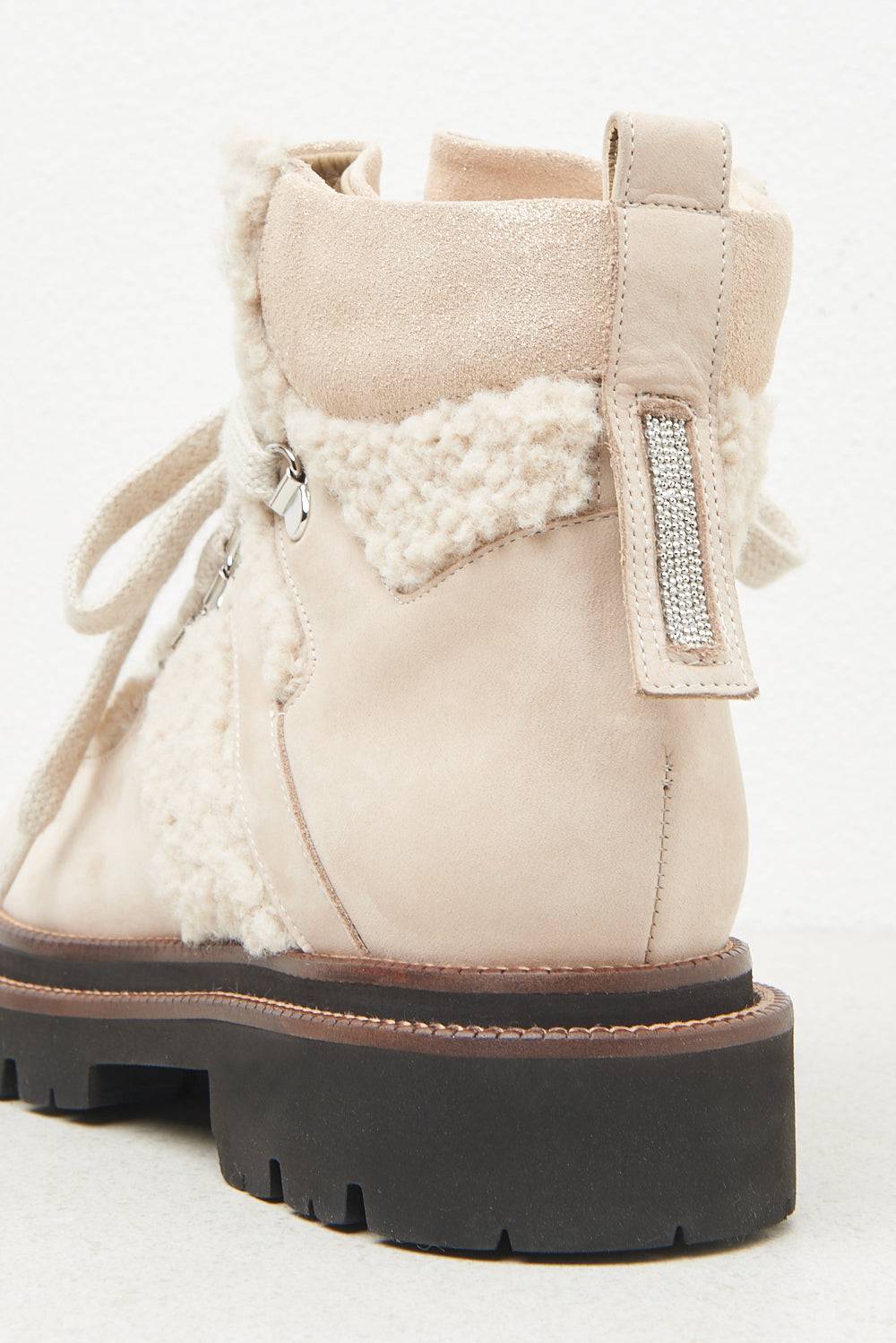 Peserico Scarpone montagna in vera pelle con eco-pelliccia Latest fashion