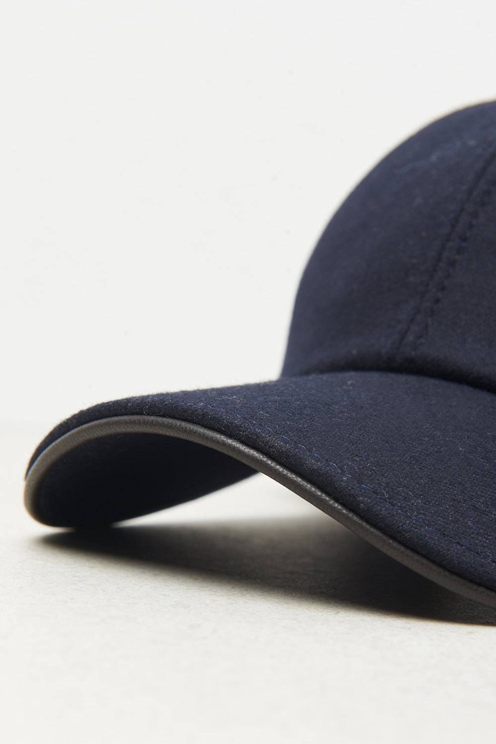 Peserico Cappello baseball in misto cashmere Smaltimento dello stoccaggio