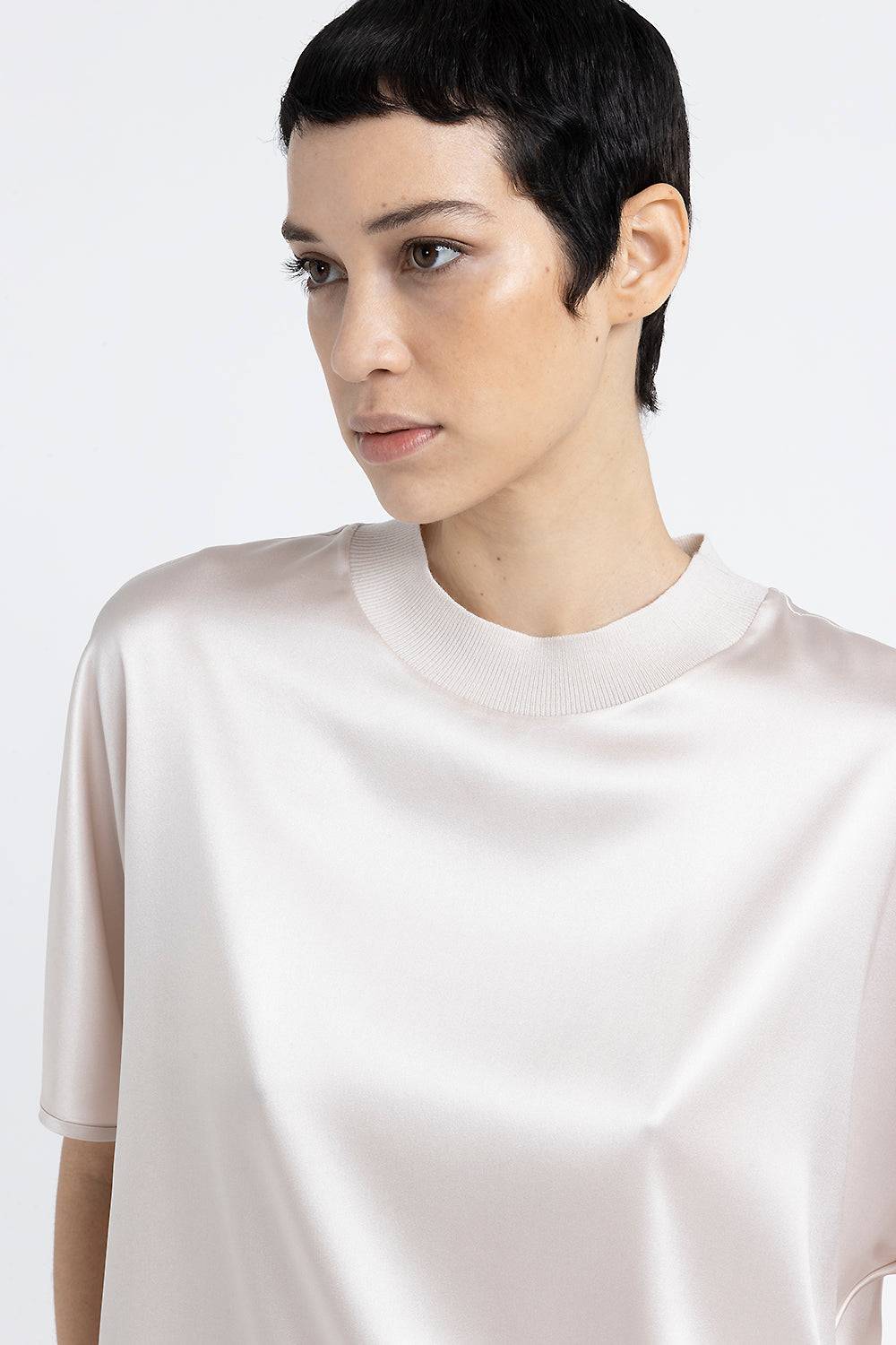 Peserico T-shirt girocollo in raso di seta 50% di sconto con spedizione gratuita